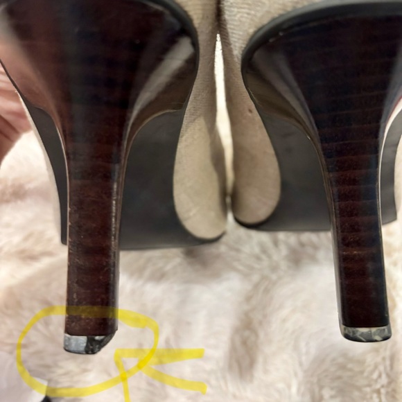 Bandolino Heels - Picture 9 of 11